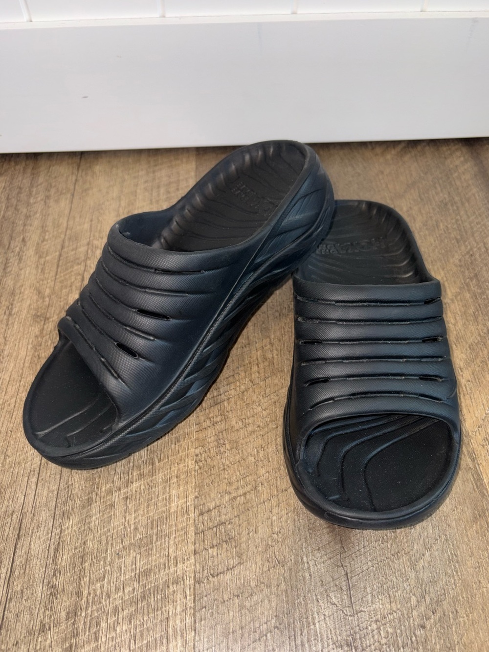 HOKA One One Ora Recovery Slides
